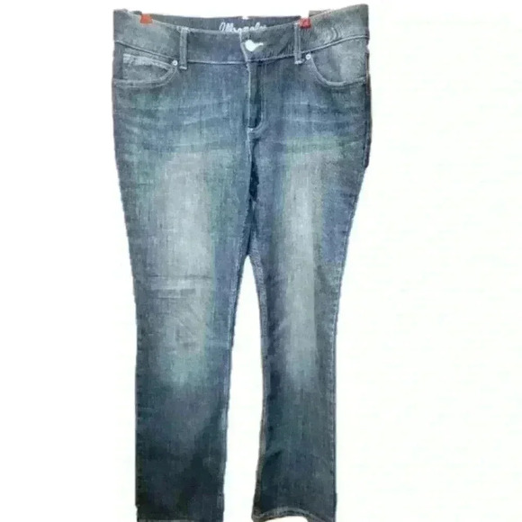 Wrangler straight leg Woman's sz 11/12 x 32 - Picture 1 of 4